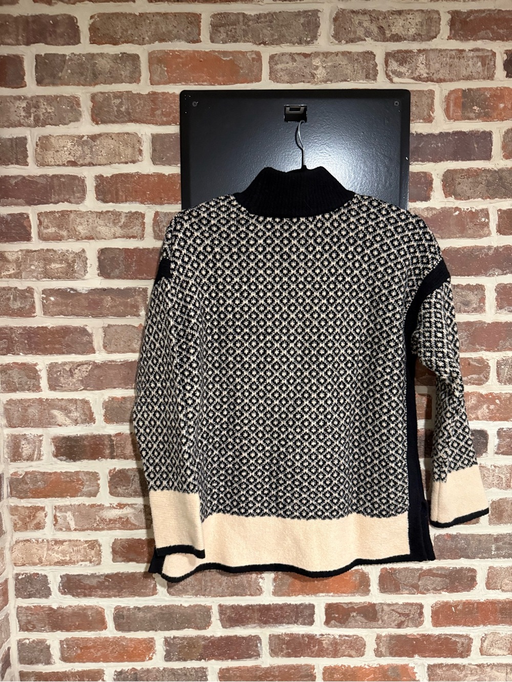 Black & Cream Patterned Turtleneck Sweater - Picture 2 of 3